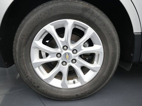 Used 2018 Chevrolet Equinox LT w/ Sun & Infotainment Package FWD image 10