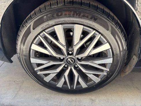 Used 2025 Nissan Altima 2.5 SV FWD image 30