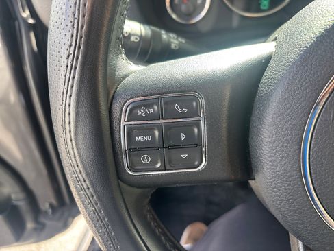 Used 2018 Jeep Wrangler Unlimited Sport S image 17