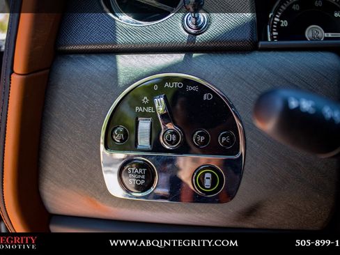 Used 2022 Rolls-Royce Cullinan w/ Dynamic Package image 27