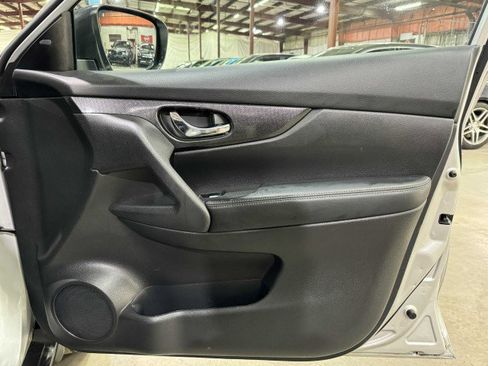 Used 2016 Nissan Rogue SL w/ SL Premium Package image 68