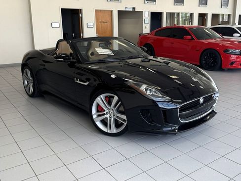Used 2014 Jaguar F-TYPE S RWD image 9