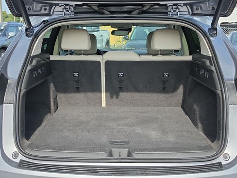 Used 2022 Buick Envision Essence w/ Safety Package FWD image 6