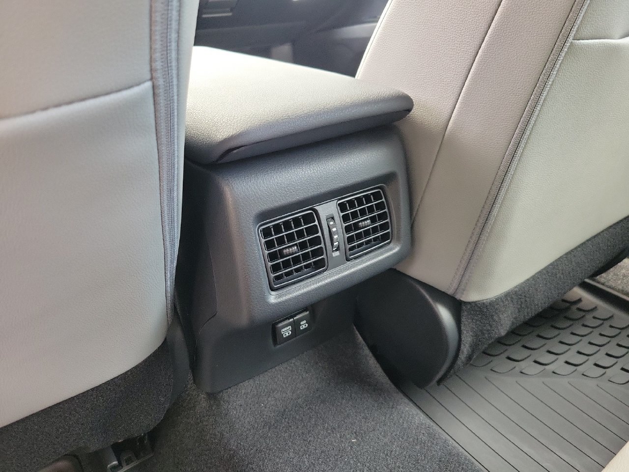 Used 2026 Toyota Camry SE w/ Multimedia Upgrade Package FWD image 12