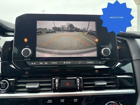 Used 2024 Nissan Pathfinder SV image 20