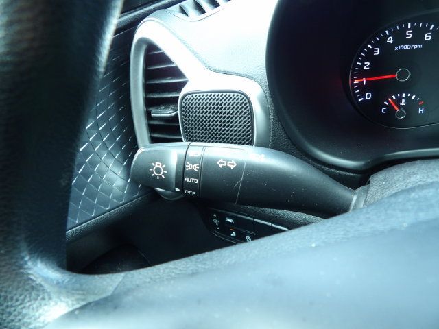 Used 2021 Kia Soul S FWD image 18