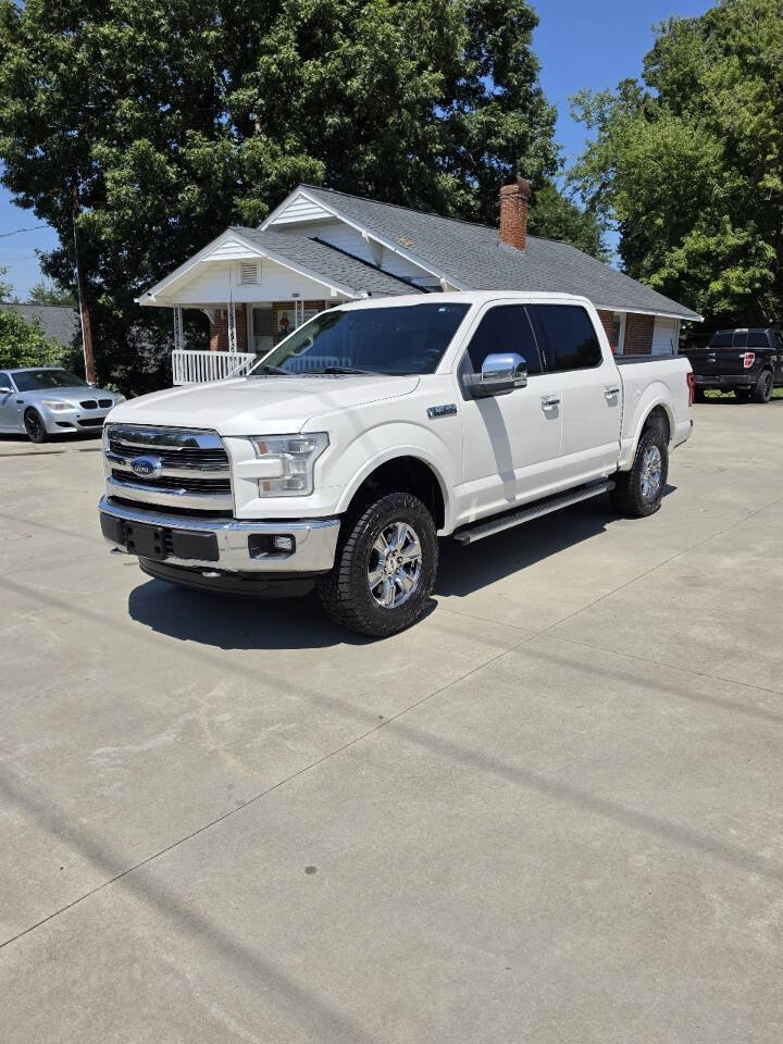 Used 2015 Ford F150 Lariat w/ Equipment Group 502A Luxury AWD/4WD image 2