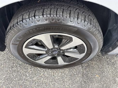 Used 2018 Subaru Forester 2.5i Premium AWD/4WD image 11