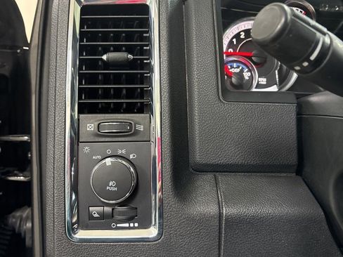 Used 2018 RAM 2500 Laramie w/ Convenience Group image 11