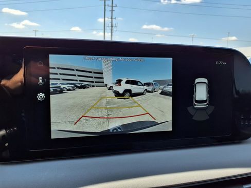 Used 2025 Hyundai Palisade SEL FWD image 6
