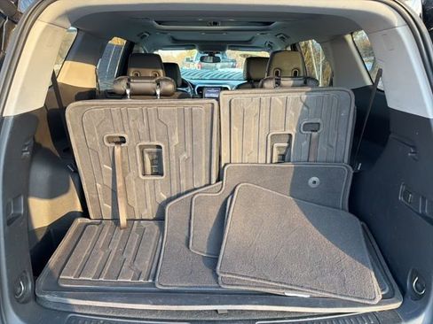 Used 2019 GMC Acadia SLT w/ LPO, Floor Liner Package image 21