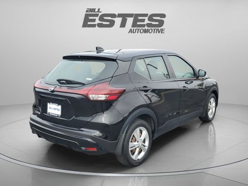 Used 2023 Nissan Kicks S FWD image 4
