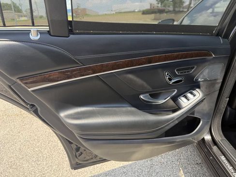 Used 2018 Mercedes-Benz S 560 Sedan image 21