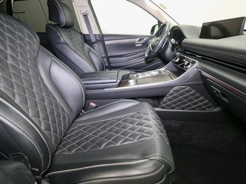 Used 2022 Genesis GV80 3.5T Prestige Signature w/ Winter Weather Package image 18