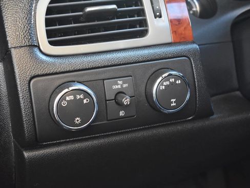 Used 2012 Chevrolet Tahoe LTZ image 36