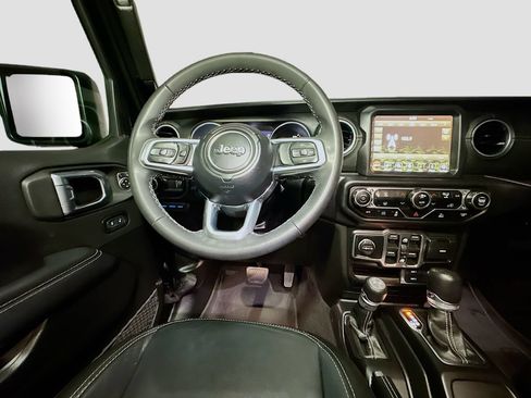 Used 2023 Jeep Wrangler Unlimited Sahara w/ Dual Top Group AWD/4WD image 31