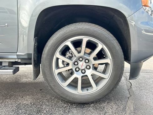 Used 2022 GMC Canyon Denali AWD/4WD image 14