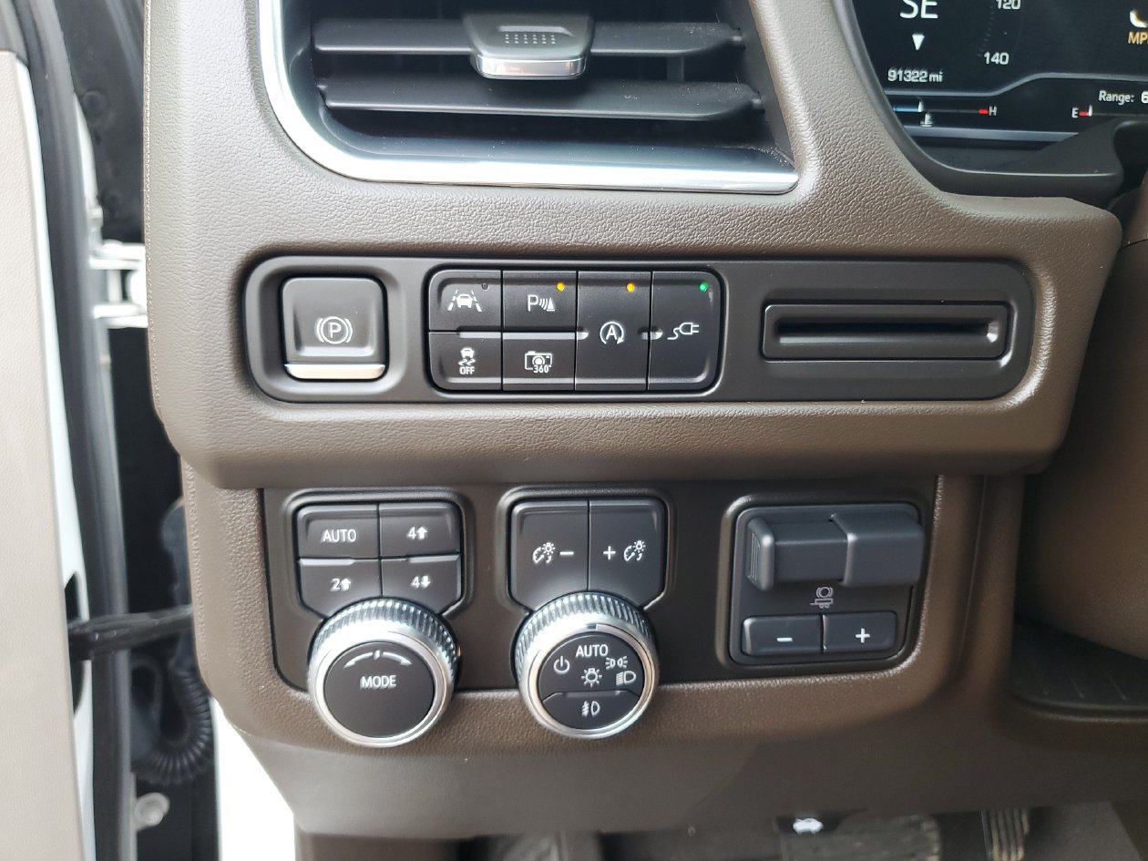 Used 2022 GMC Yukon XL SLT w/ SLT Premium Package AWD/4WD image 29