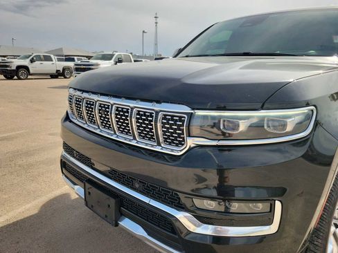 Used 2023 Jeep Grand Wagoneer Series II AWD/4WD image 13