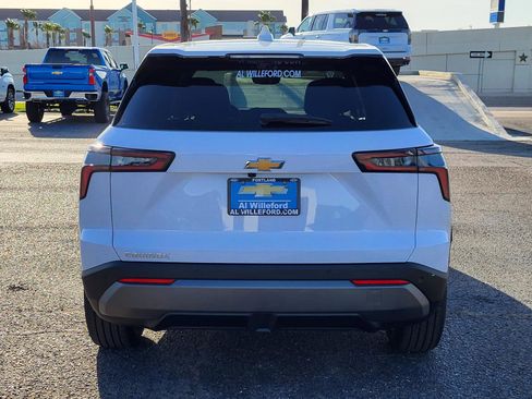 New 2026 Chevrolet Equinox LT w/ Safety and Technology Package FWD image 4