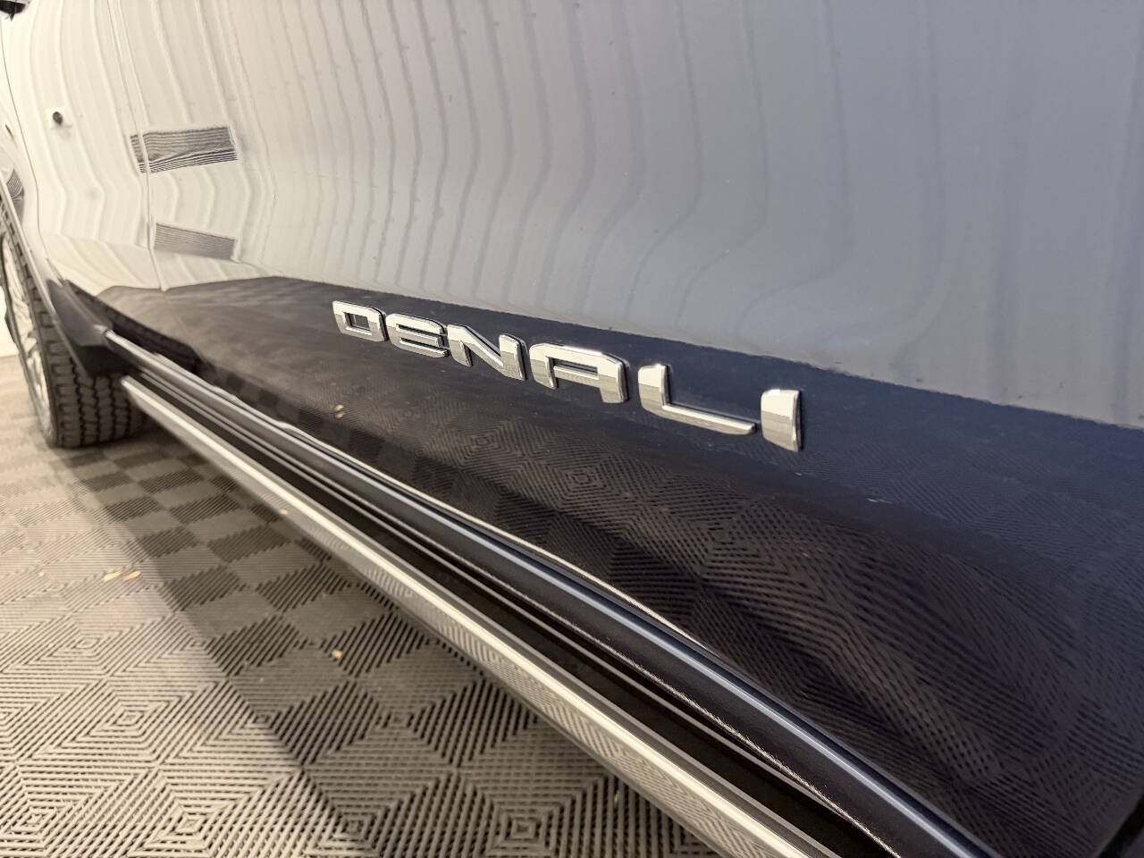 Used 2020 GMC Sierra 1500 Denali w/ Denali Ultimate Package AWD/4WD image 5