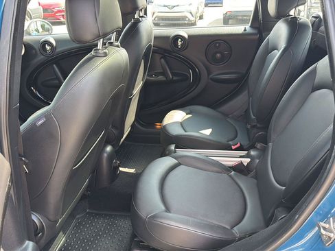 Used 2011 MINI Cooper Countryman FWD image 11