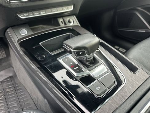 Used 2022 Audi Q5 2.0T Premium Plus w/ Premium Plus Package image 16