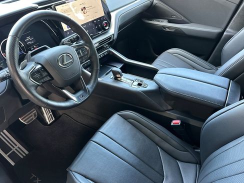 Certified 2025 Lexus TX 500h AWD w/ Technology Package image 11