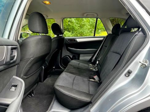 Used 2018 Subaru Outback 2.5i image 22