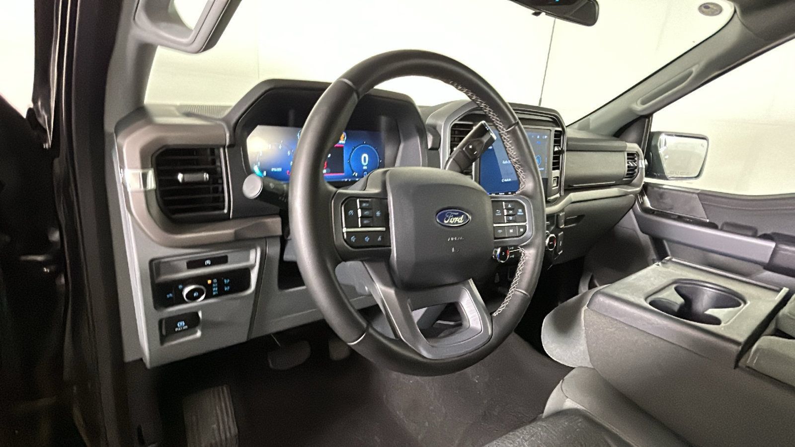 Used 2025 Ford F150 XLT w/ Equipment Group 301A Standard AWD/4WD image 16