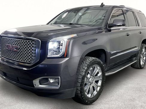 Used 2016 GMC Yukon Denali w/ Open Road Package AWD/4WD image 10