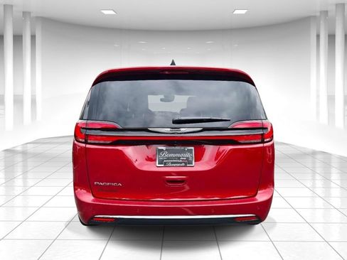 New 2026 Chrysler Pacifica Select FWD image 4