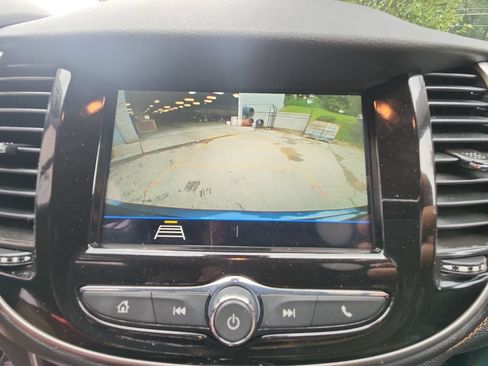 Used 2019 Chevrolet Trax LT w/ LT Convenience Package AWD/4WD image 19