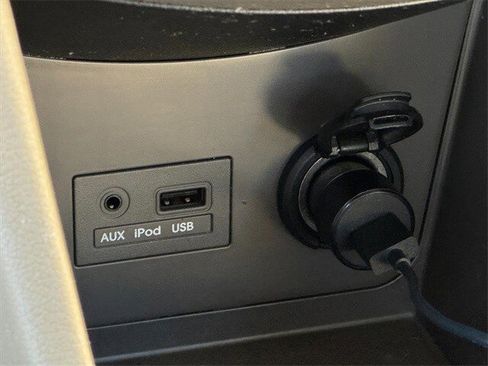 Used 2013 Hyundai Accent GLS w/ Premium Pkg image 16