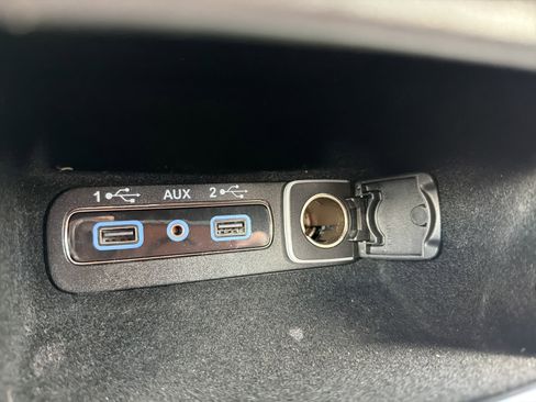 Used 2019 Jeep Grand Cherokee Laredo AWD/4WD image 22