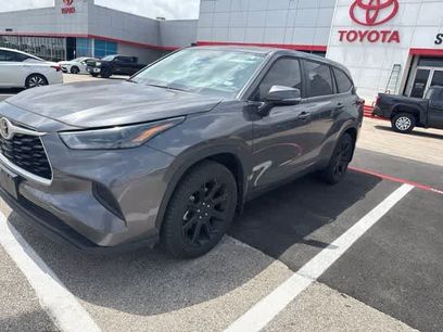 Used 2023 Toyota Highlander L