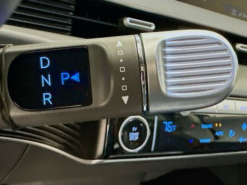 Used 2024 Hyundai Ioniq 5 SEL image 25