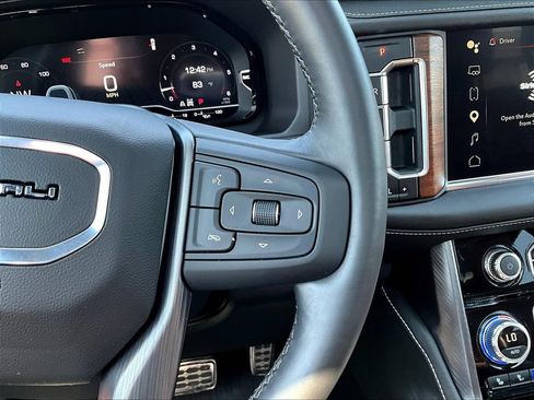 Used 2024 GMC Yukon Denali Ultimate AWD/4WD image 14