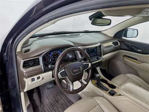 Used 2019 GMC Acadia Denali image 9