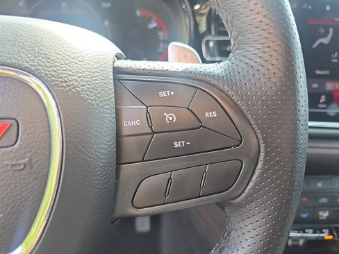 Used 2025 Dodge Durango GT AWD/4WD image 17