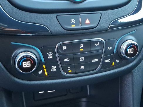 Used 2023 Chevrolet Equinox RS w/ LPO, Floor Liner Package image 15