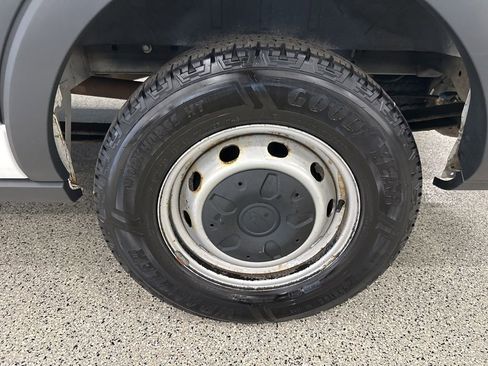 Used 2018 Ford Transit 250 148 Medium Roof image 27