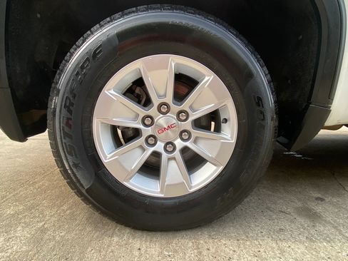 Used 2020 GMC Sierra 1500 SLE w/ SLE Value Package RWD image 24