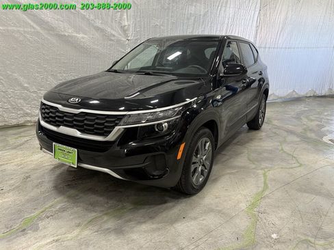 Used 2021 Kia Seltos LX AWD/4WD image 1