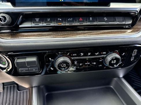 New 2026 Chevrolet Silverado 2500 LT w/ All Star Edition AWD/4WD image 11
