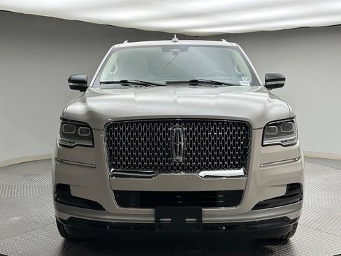 Used 2023 Lincoln Navigator L Reserve AWD/4WD image 8
