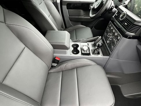 Used 2025 INEOS Grenadier Fieldmaster Edition image 30