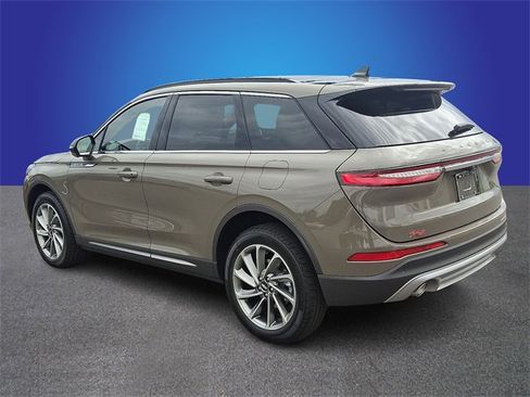 New 2026 Lincoln Corsair Premiere image 4