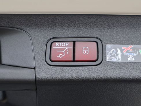 New 2026 Mercedes-Benz GLS 450 4MATIC image 19