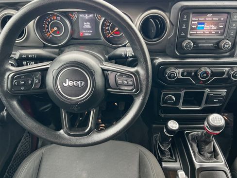 Used 2021 Jeep Gladiator Sport AWD/4WD image 14